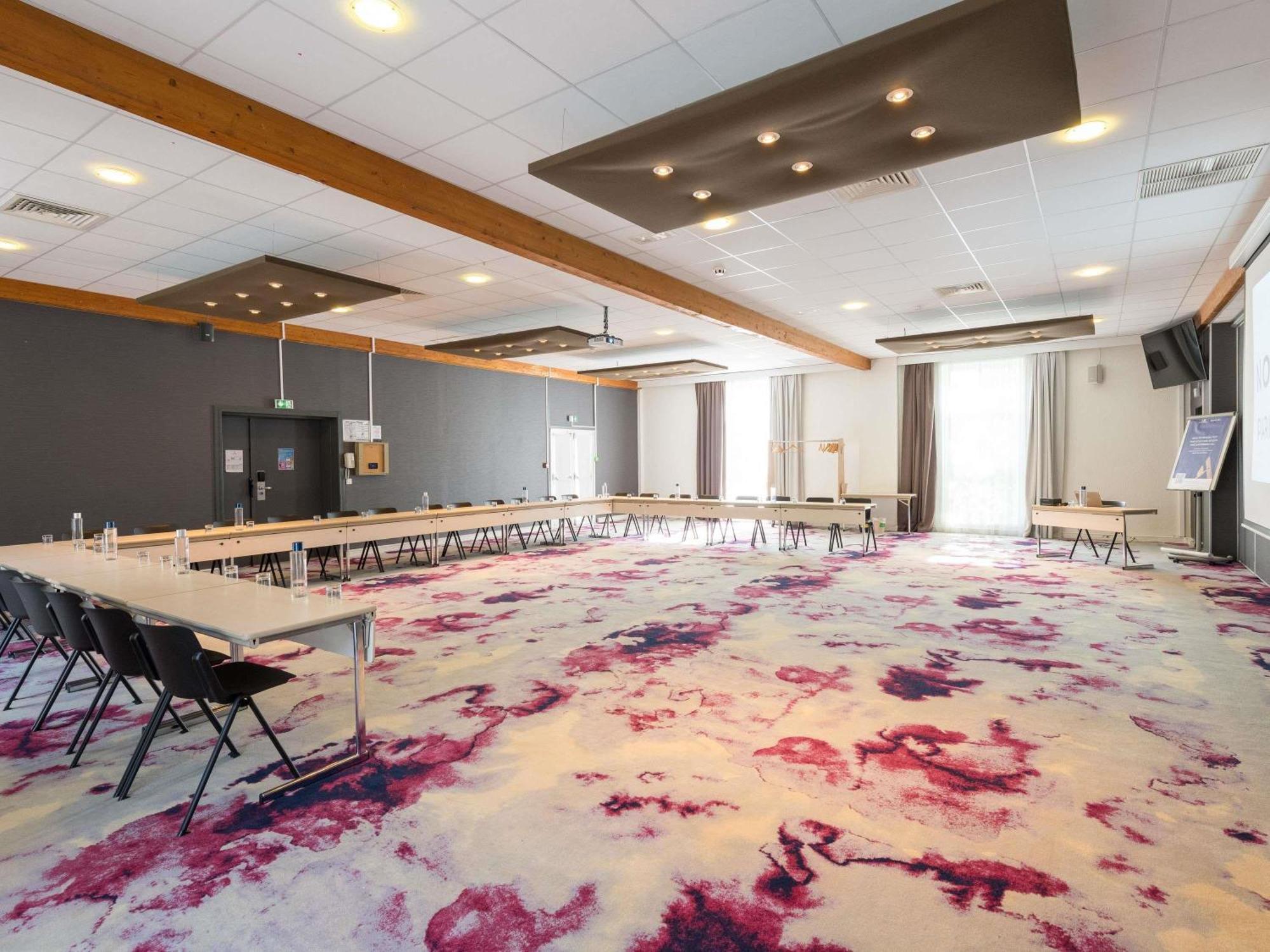Novotel Hotel 4*
